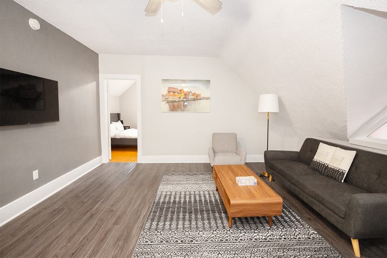 826 Wolseley Avenue - Photo 5 of 28