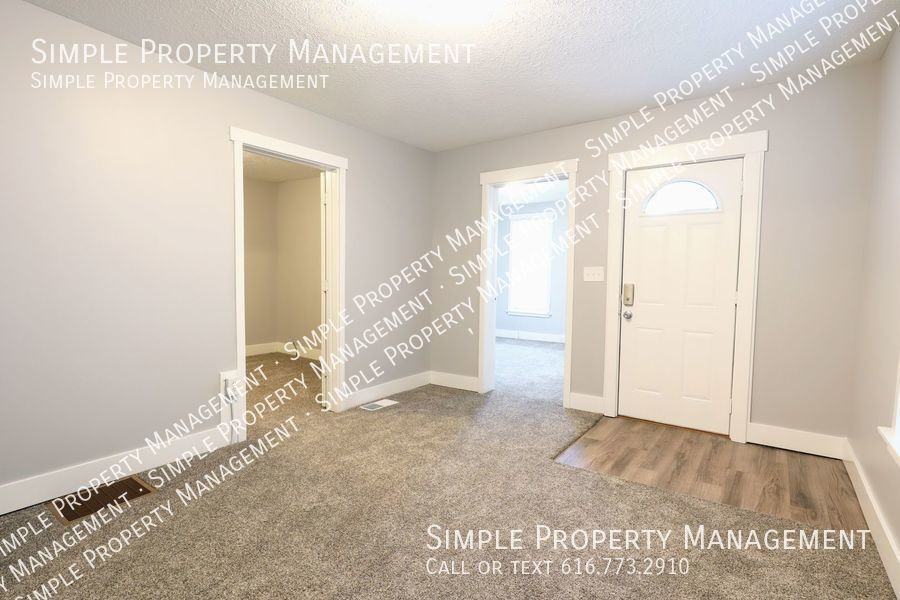 920 4th St Nw #1 - Photo 3 of 19