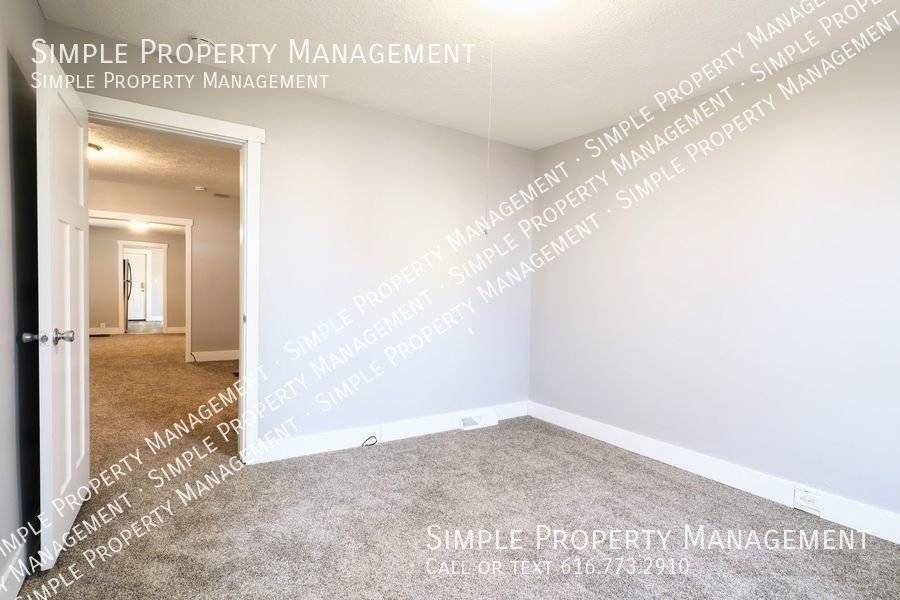 920 4th St Nw #1 - Photo 6 of 19