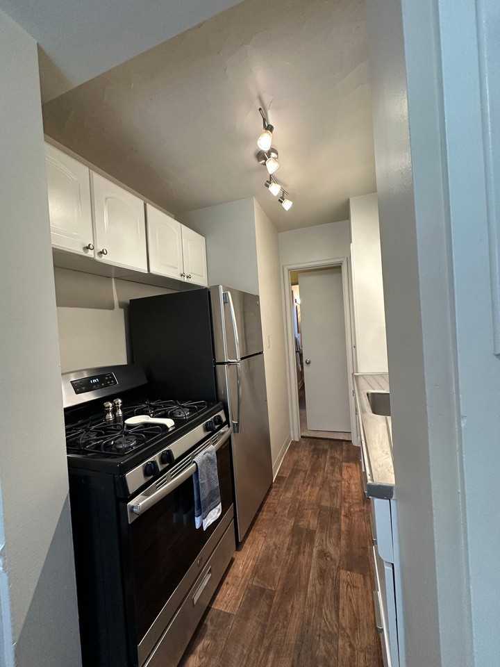 Alexander  ’s Place at 1625 H ~ Discover Timeless Charm in the Heart of it All! - Photo 6 of 19