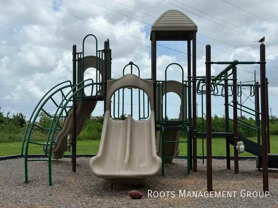 15843 Reddy Ln #15843R - Photo 5 of 10