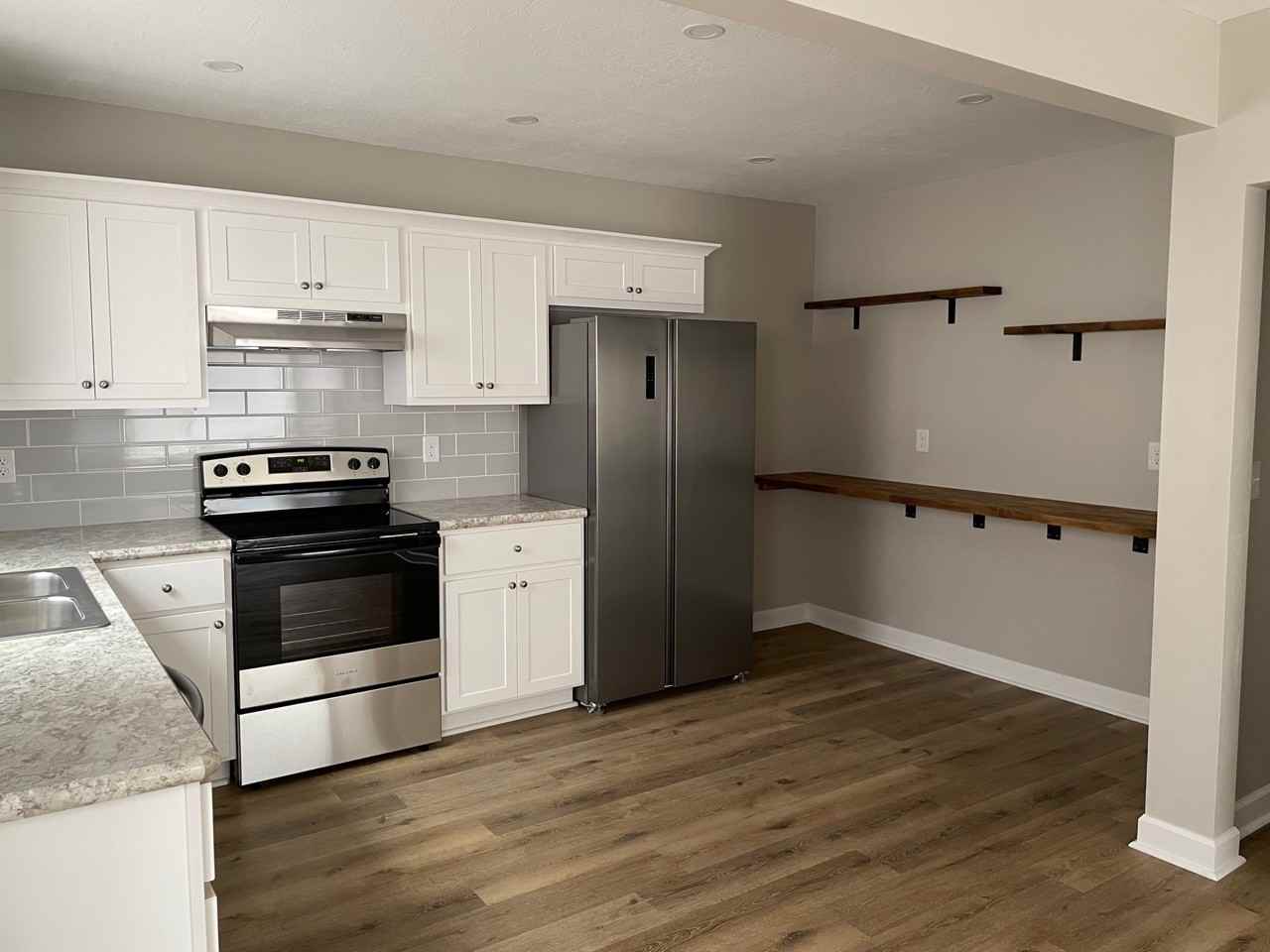 1066 Northview Dr - Photo 4 of 50