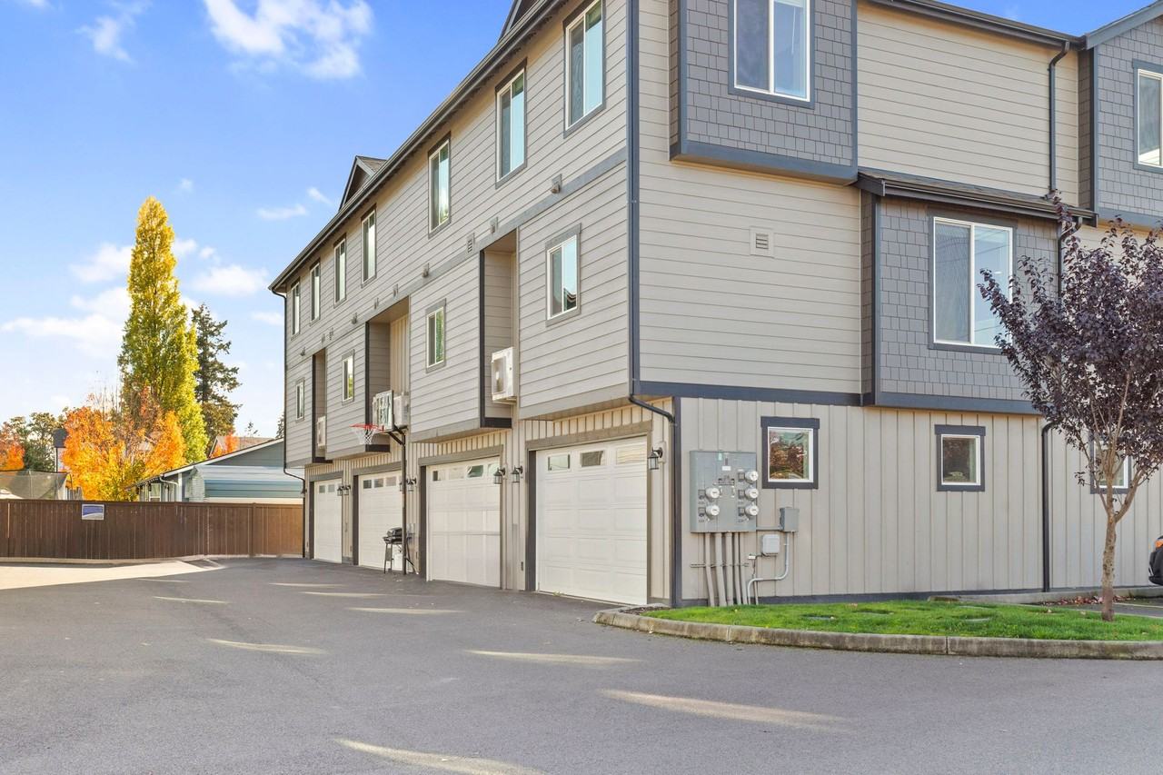 Rainier View Court Townhomes - Photo 2 of 50