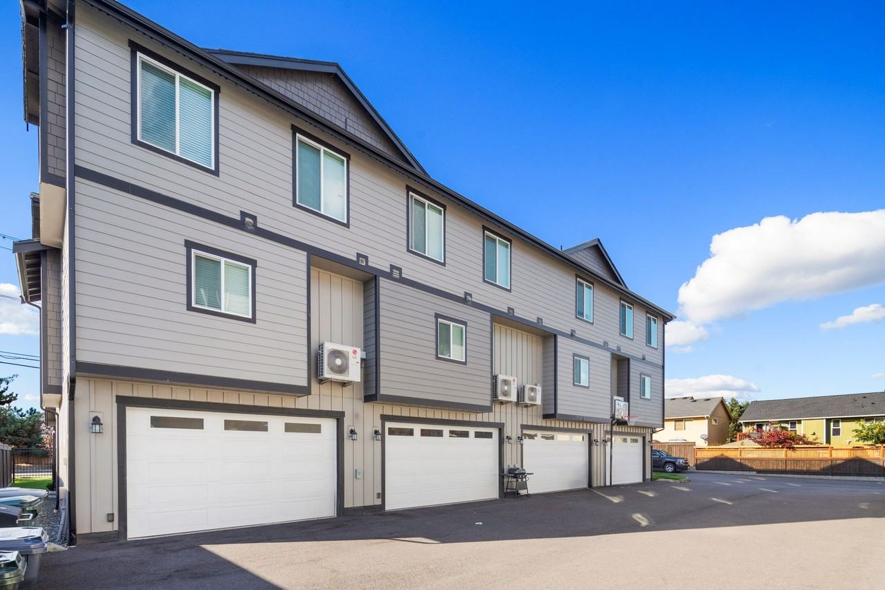 Rainier View Court Townhomes - Photo 3 of 50