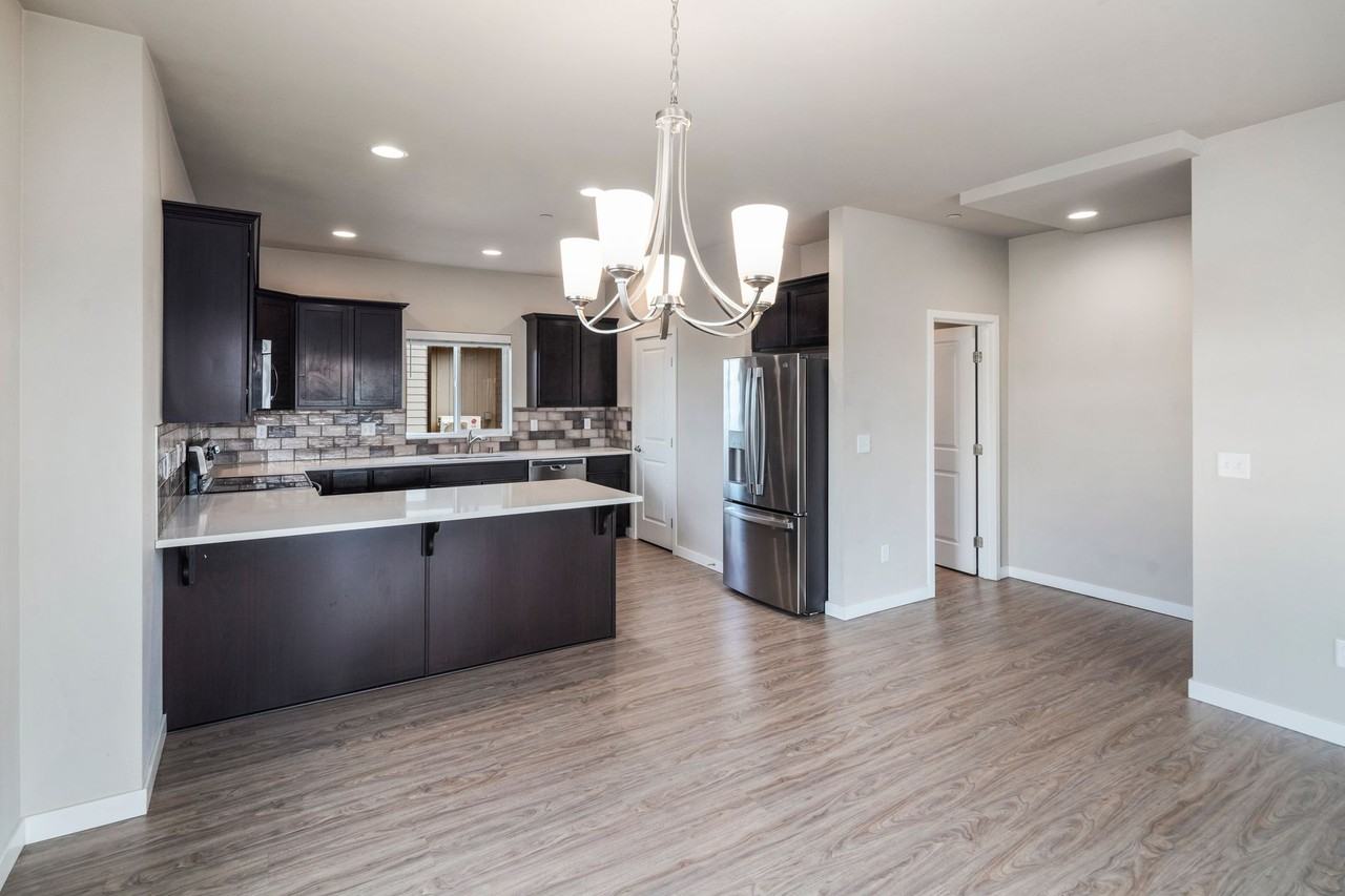 Rainier View Court Townhomes - Photo 7 of 50