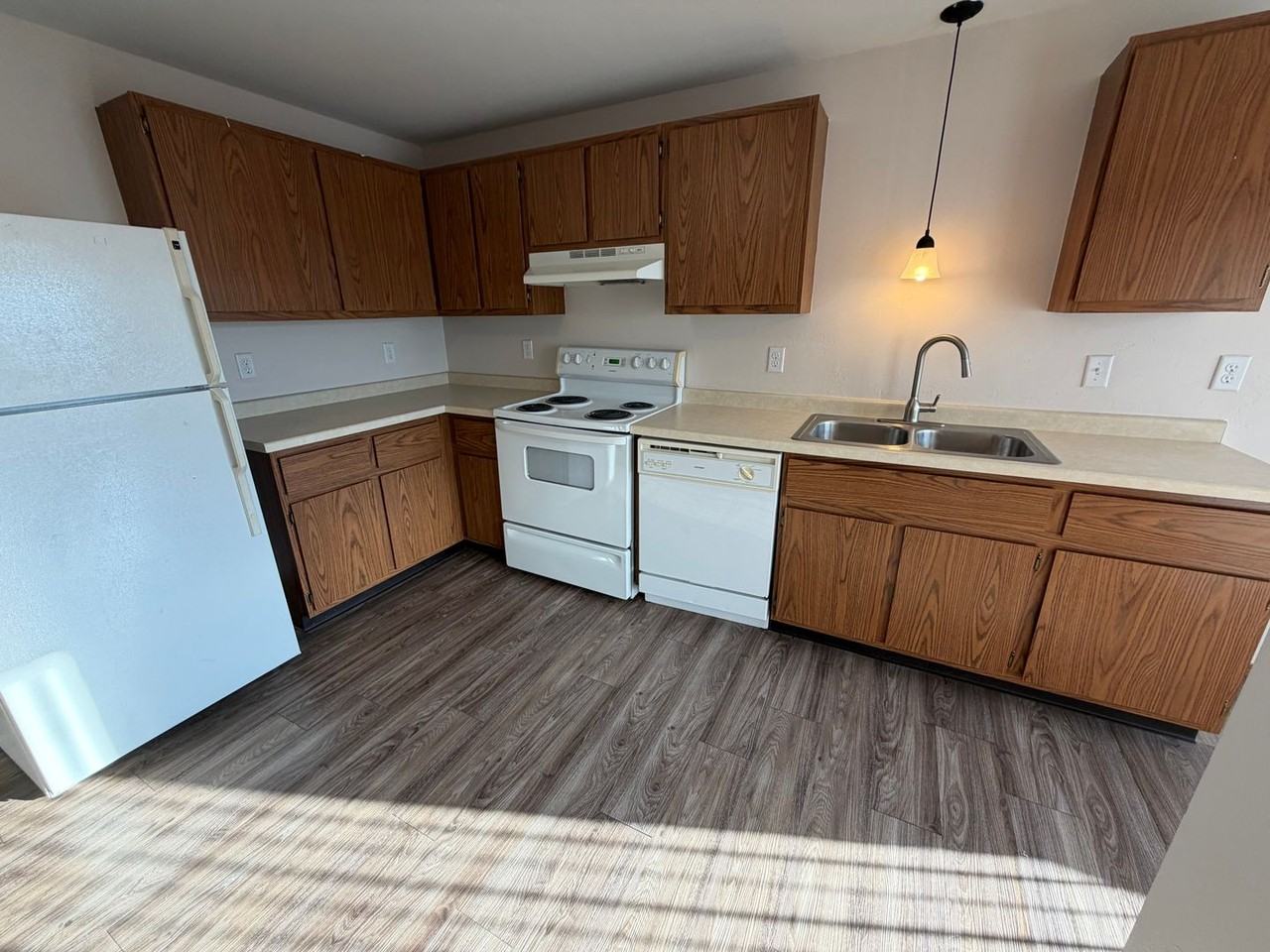 2701 Humboldt Rd - Photo 4 of 36