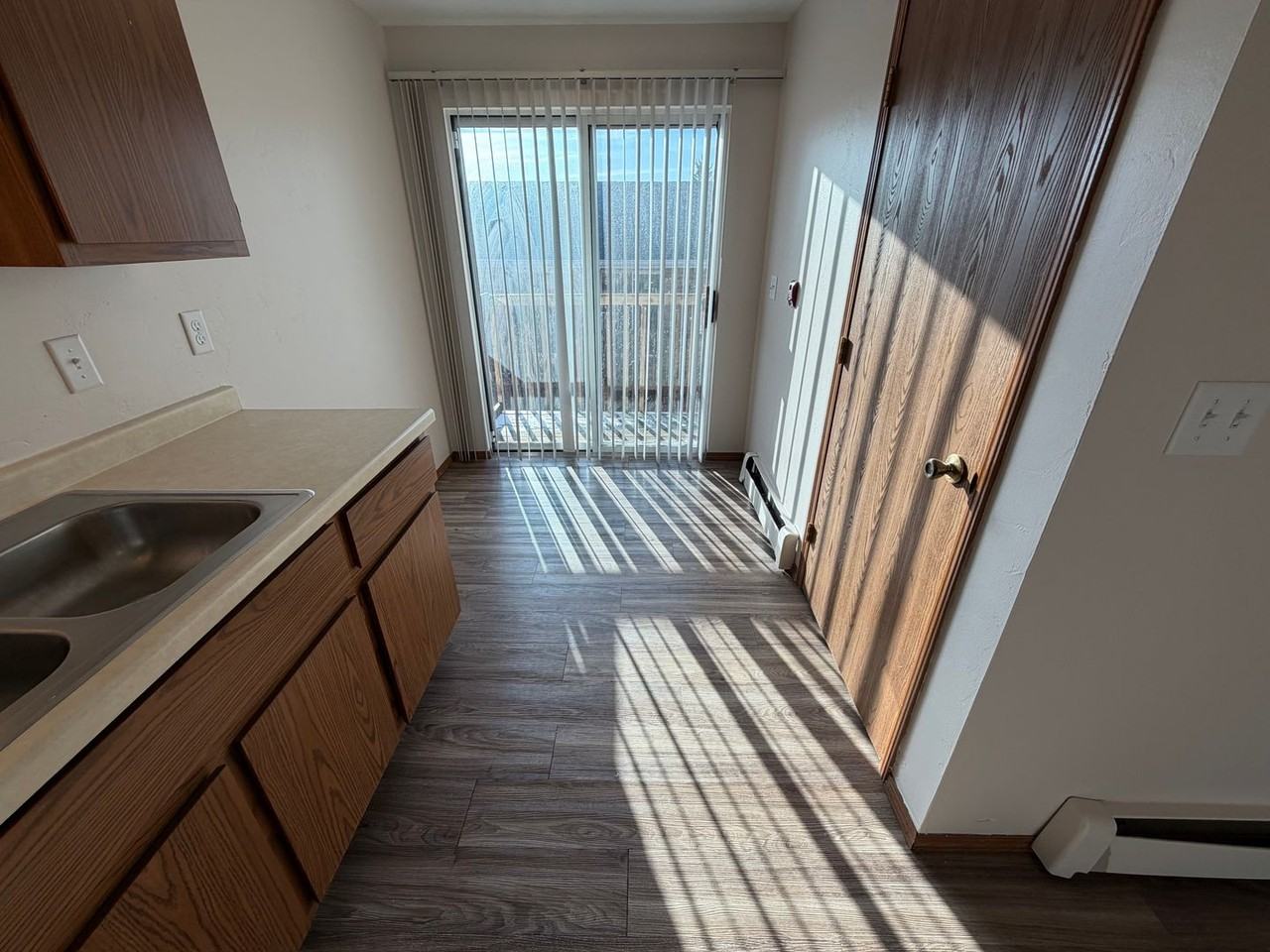 2701 Humboldt Rd - Photo 6 of 36