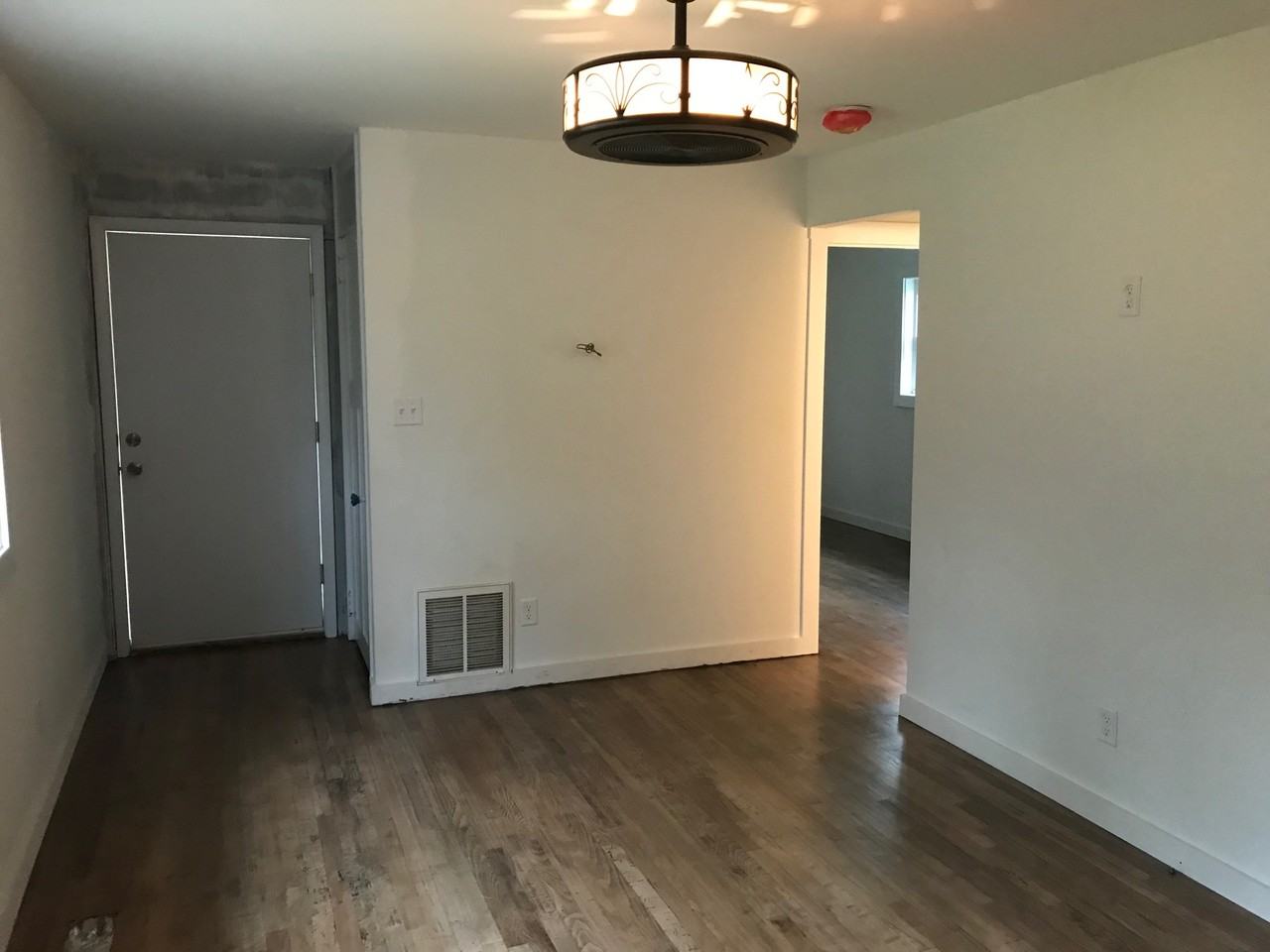 6205 Darby Dr - Photo 2 of 10