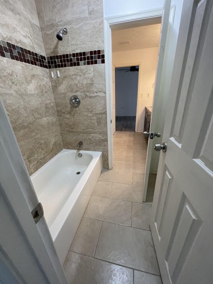 3411 Sunrise Blvd #1 - Photo 2 of 10