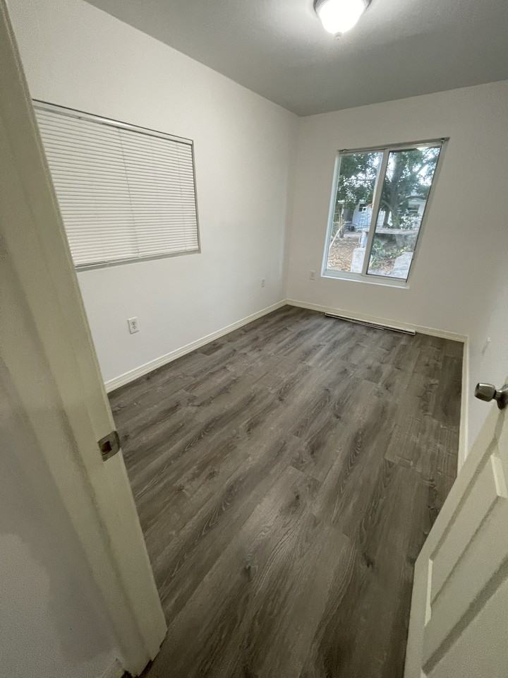 3411 Sunrise Blvd #1 - Photo 7 of 10