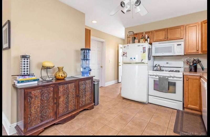 185 King St #1 - Photo 5 of 10