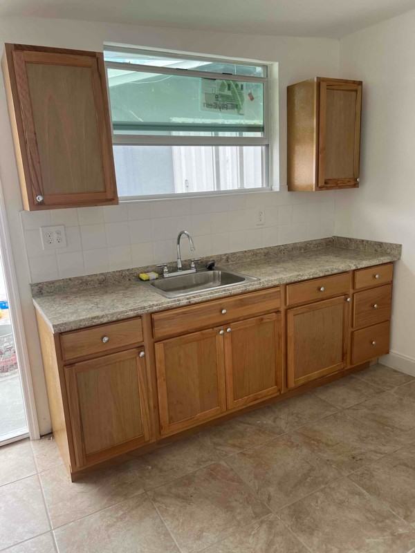 2111 Nw 60th Ave - Photo 2 of 9