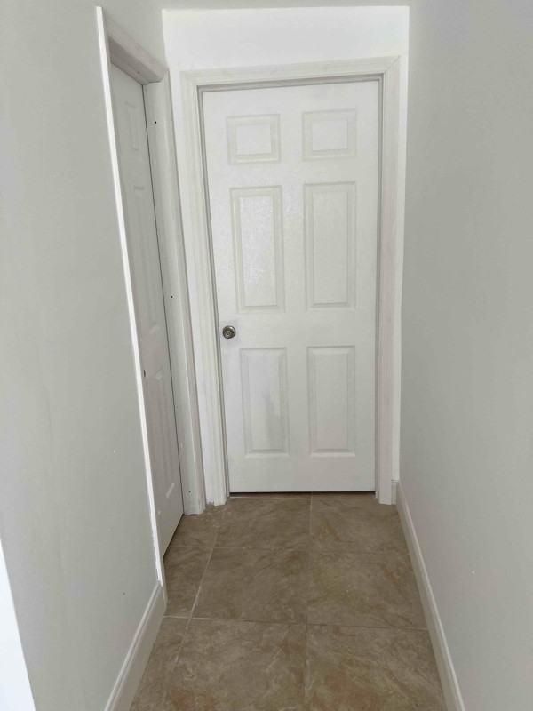 2111 Nw 60th Ave - Photo 3 of 9