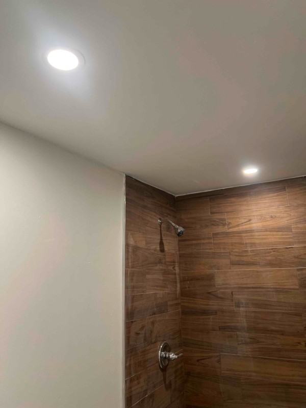 2111 Nw 60th Ave - Photo 5 of 9