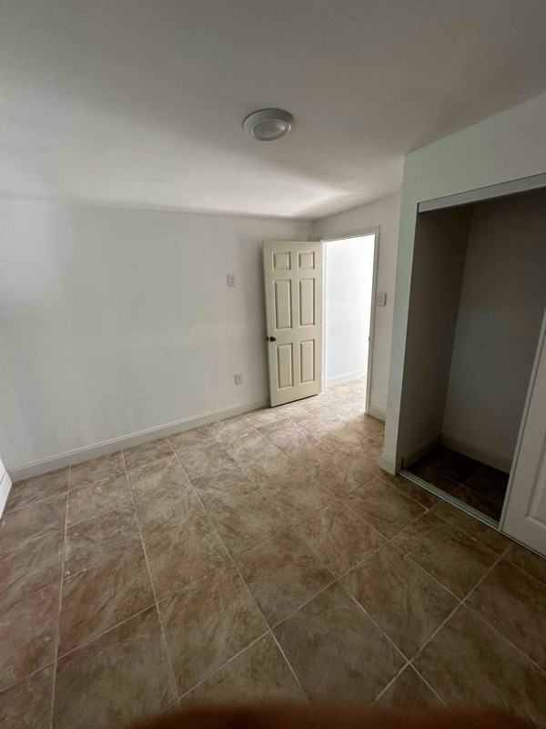 2111 Nw 60th Ave - Photo 7 of 9