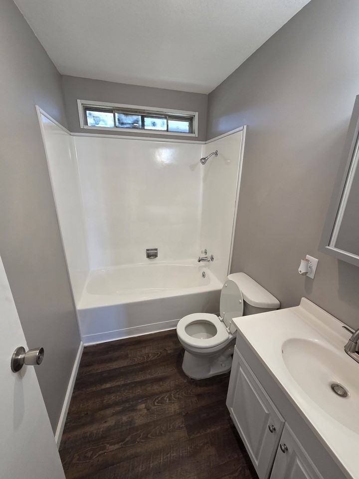 734 N Country Acres Ave #305 - Photo 2 of 9