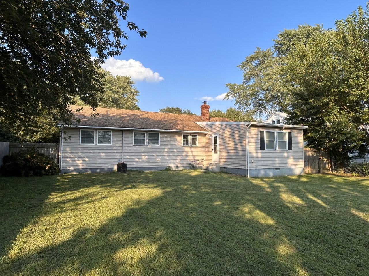 96 N Halsey Rd - Photo 2 of 20