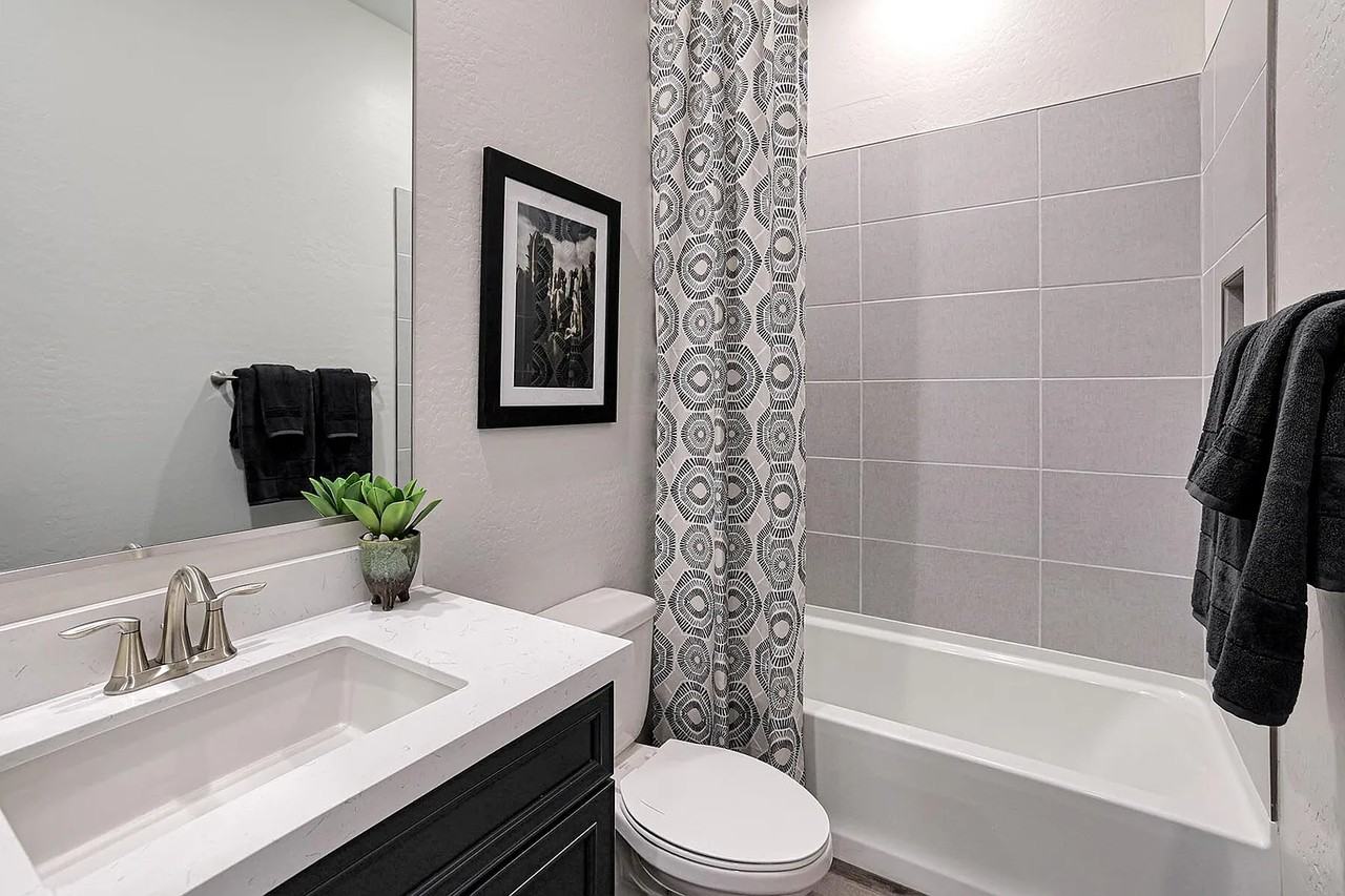 13230 N 174th Ln - Photo 4 of 15