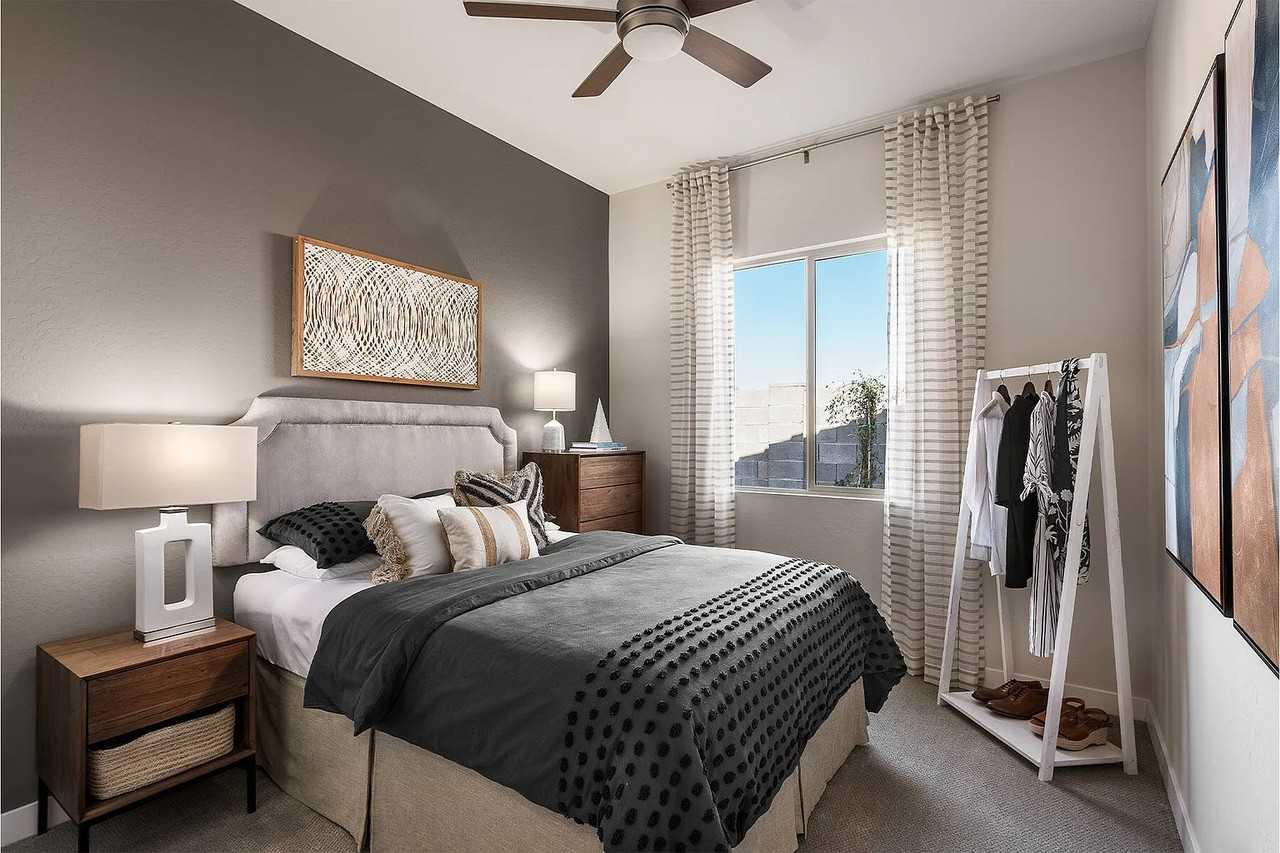 13230 N 174th Ln - Photo 7 of 15