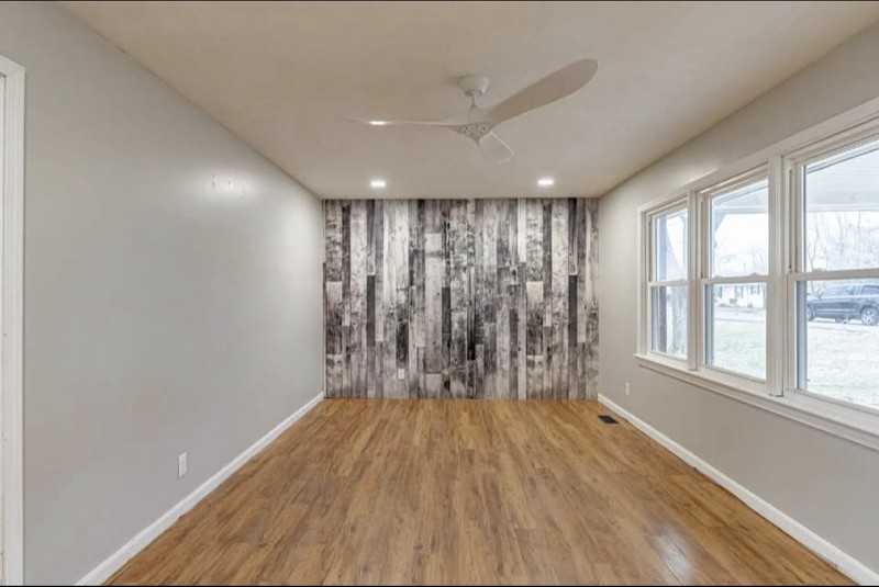 505 W Walnut St - Photo 7 of 10