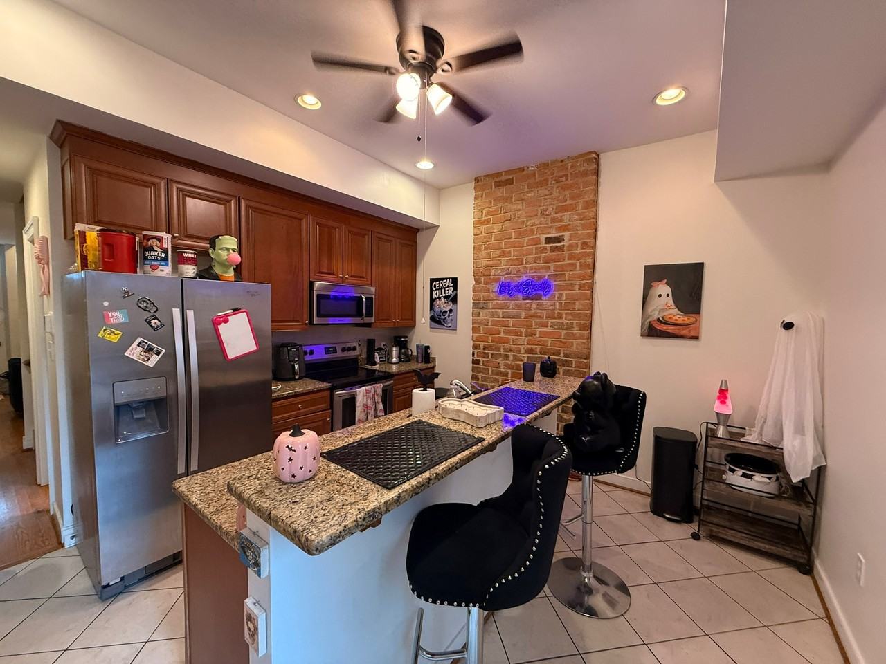 1513 W Cary St - Photo 5 of 13