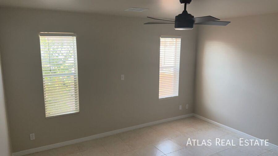 528 W La Jolla Dr - Photo 5 of 11