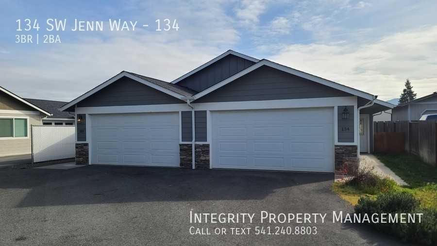 134 Sw Jenn Way #134 - Photo 2 of 21