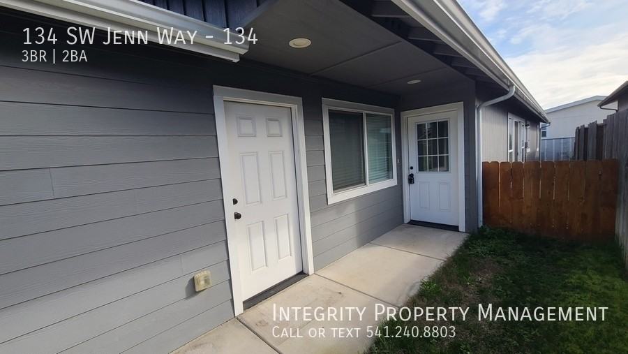 134 Sw Jenn Way #134 - Photo 3 of 21