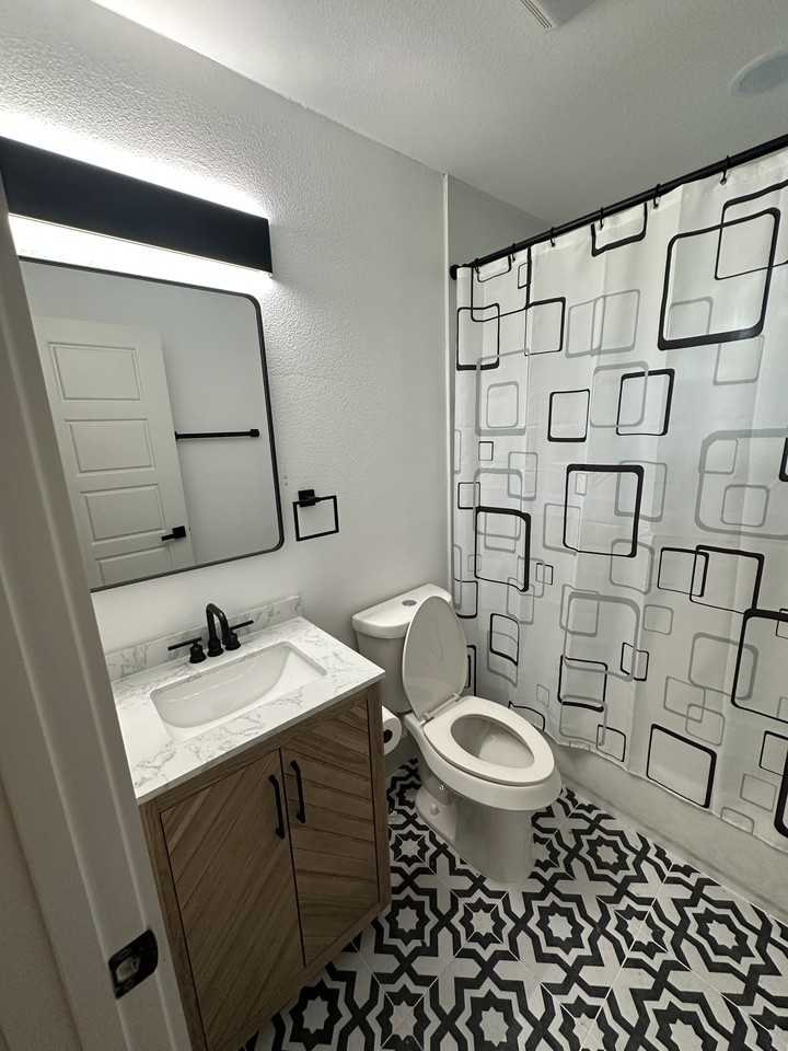 1219 Adelaide Dr - Photo 7 of 7