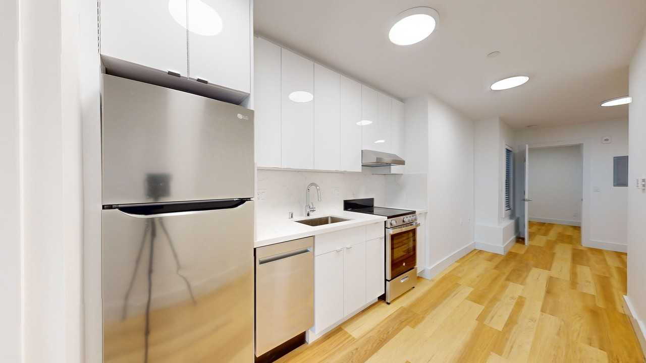 761 6th Ave #10 - Photo 2 of 13