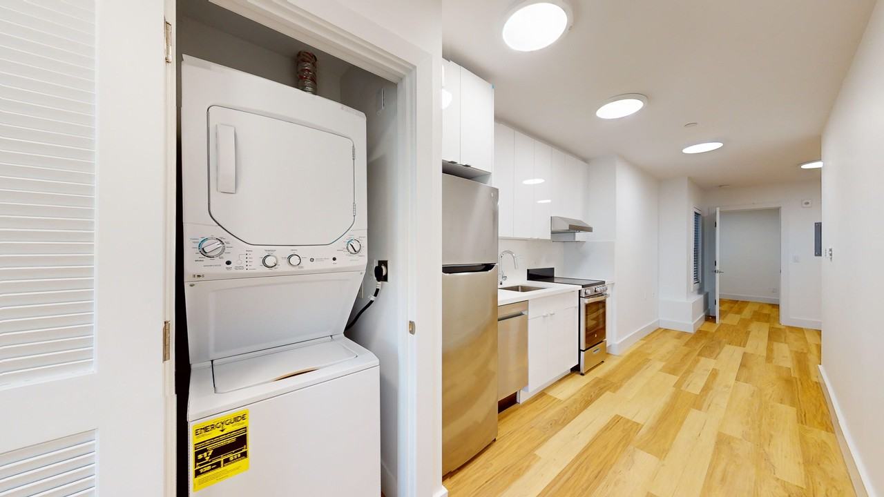 761 6th Ave #10 - Photo 4 of 13