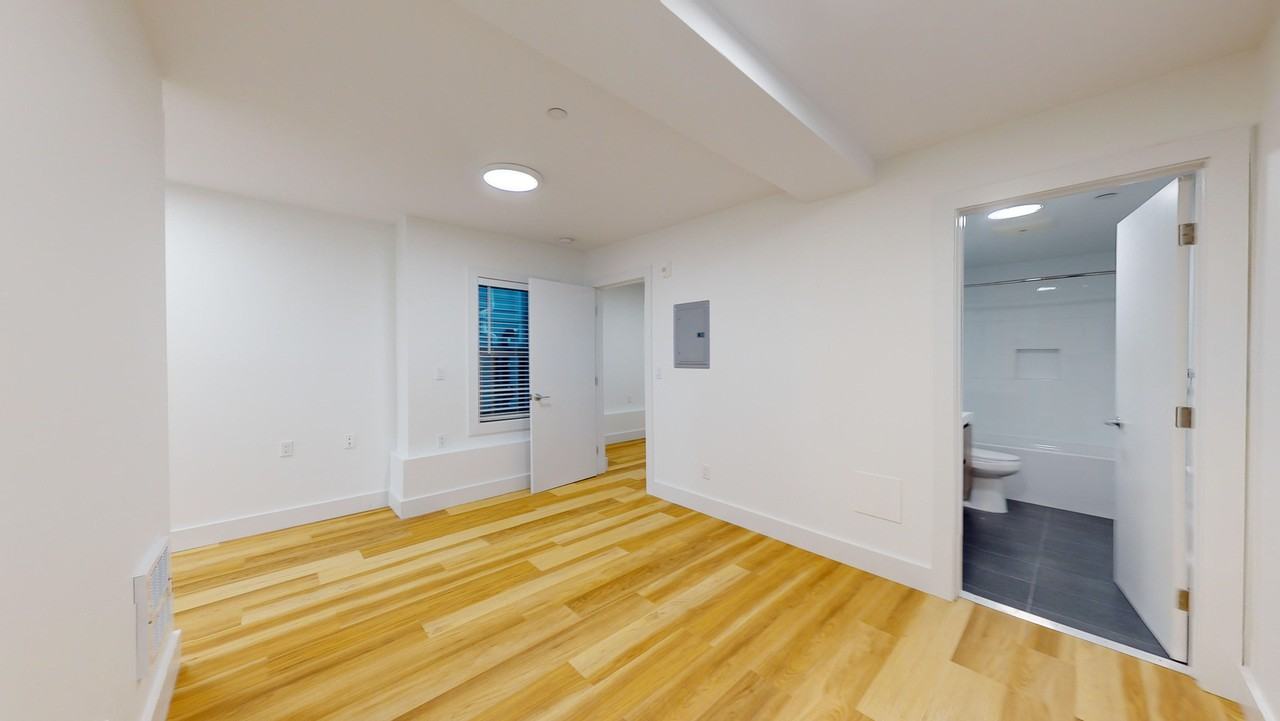 761 6th Ave #10 - Photo 7 of 13