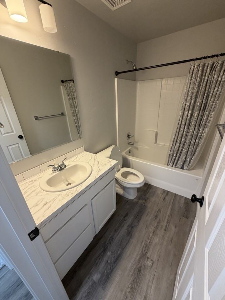 1840 Sw Sparrow Pl - Photo 7 of 26