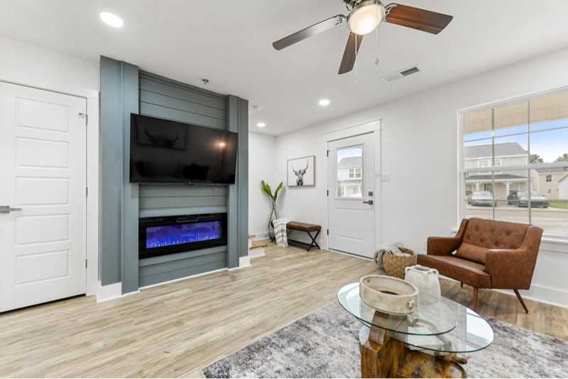 1004 Middle Ln #1004 - Photo 4 of 13