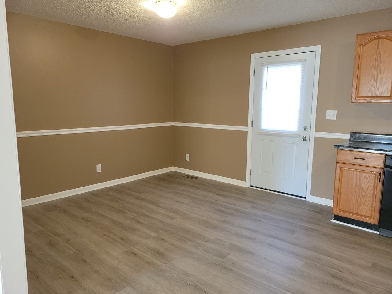 64 Howard Carr Rd - Photo 3 of 11