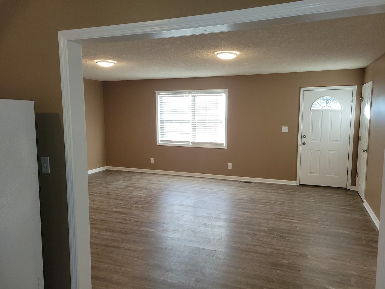 64 Howard Carr Rd - Photo 4 of 11