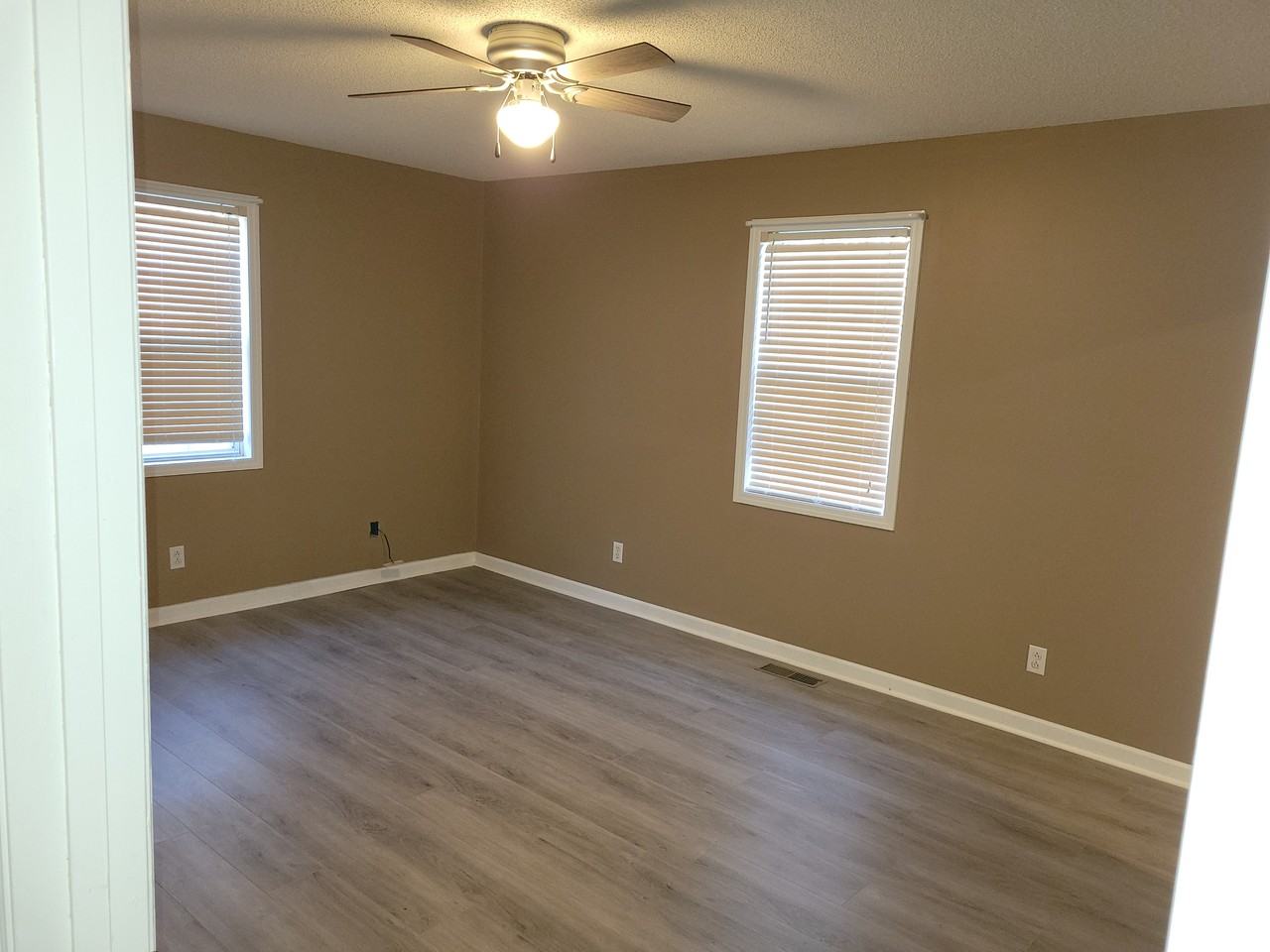 64 Howard Carr Rd - Photo 7 of 11