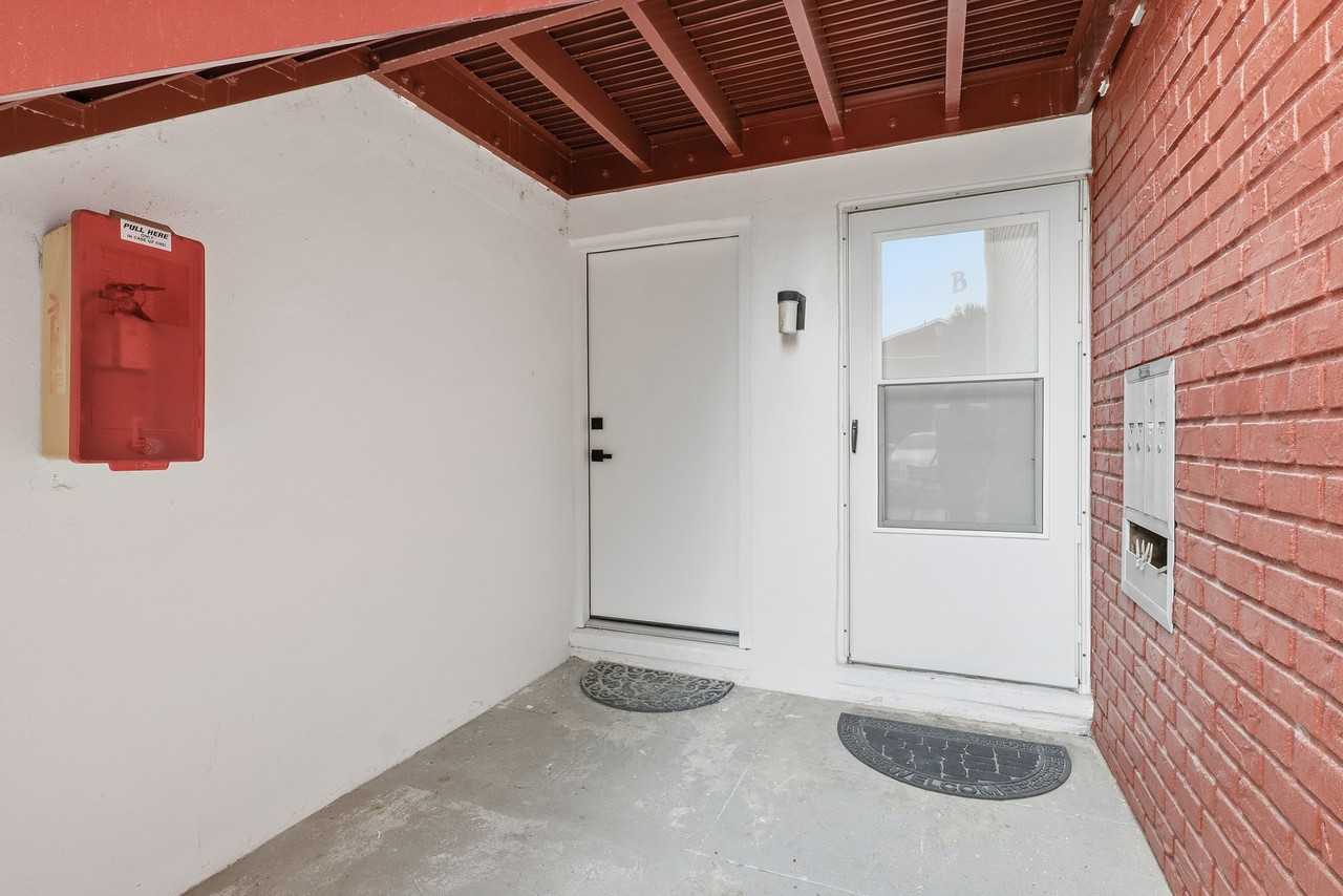 1024 82nd Ter N #A - Photo 2 of 19