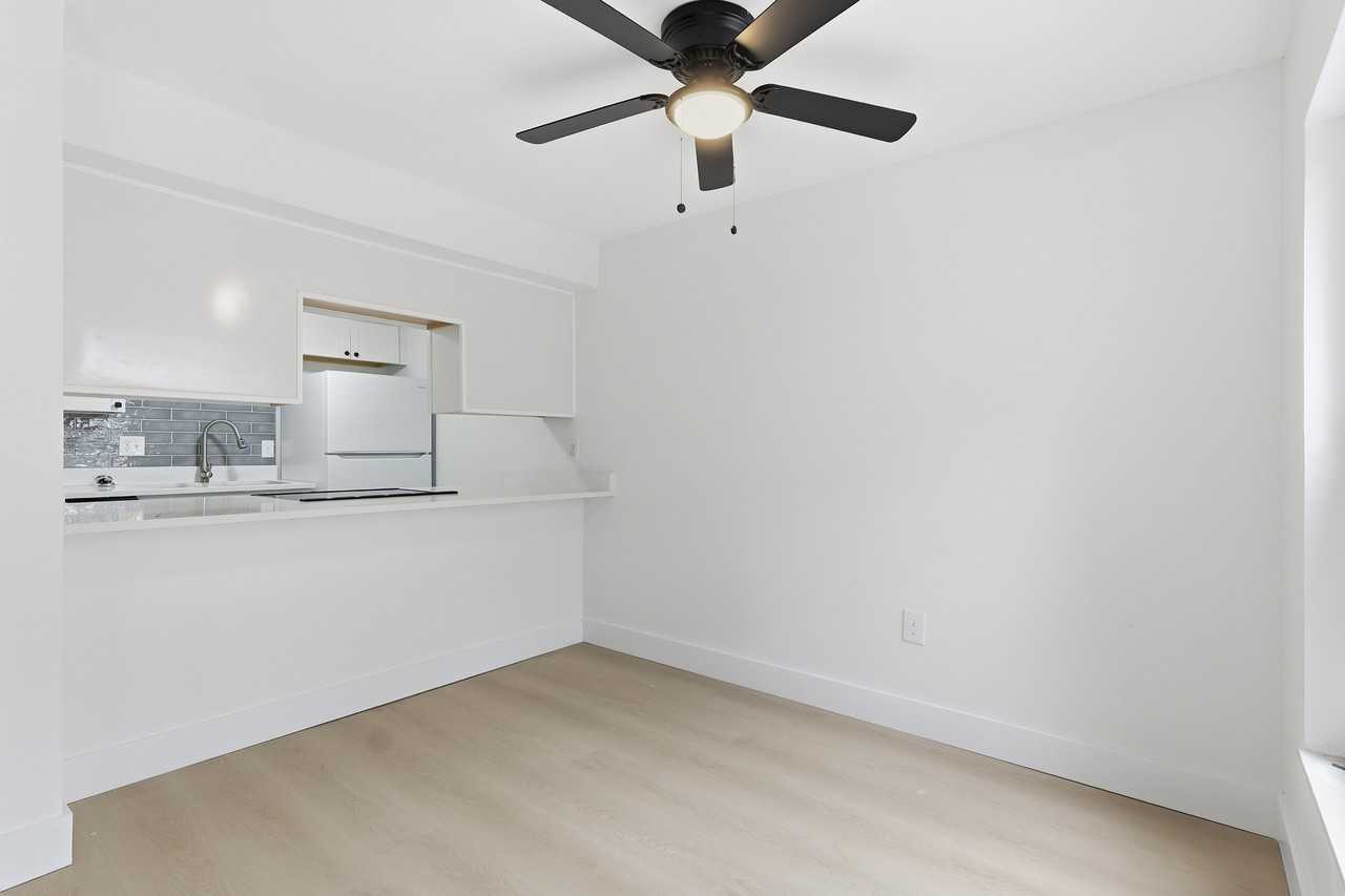 1024 82nd Ter N #A - Photo 5 of 19