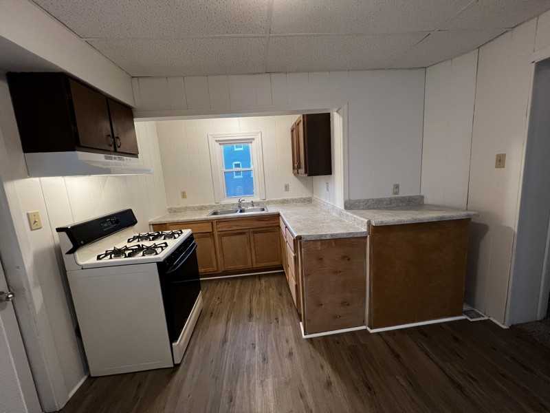 281 S Adams St - Photo 6 of 18