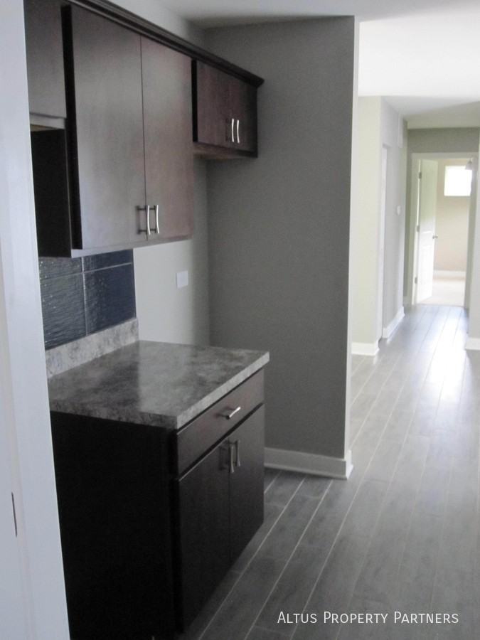 16535 Spaulding Ave - Photo 4 of 8