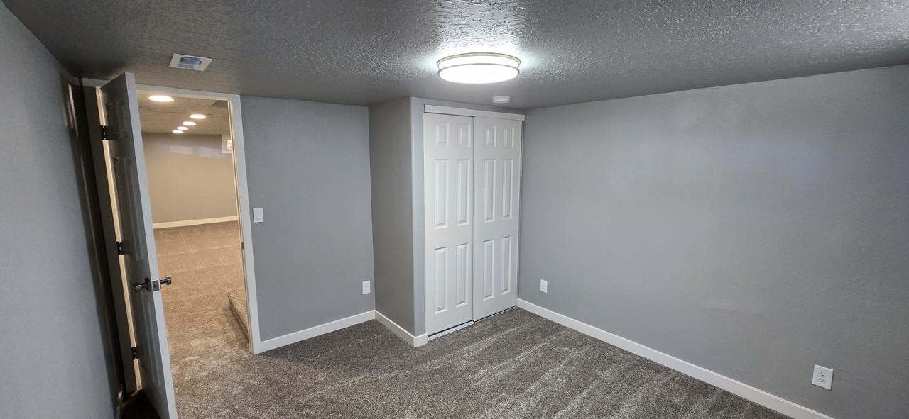 351 Washington Ave - Photo 7 of 10