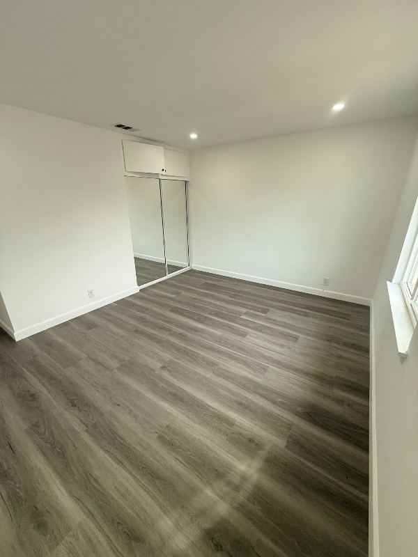 9136 Clancey Ave - Photo 7 of 20