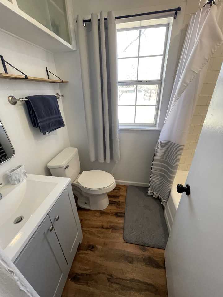 4609 Elgin Ave - Photo 7 of 10