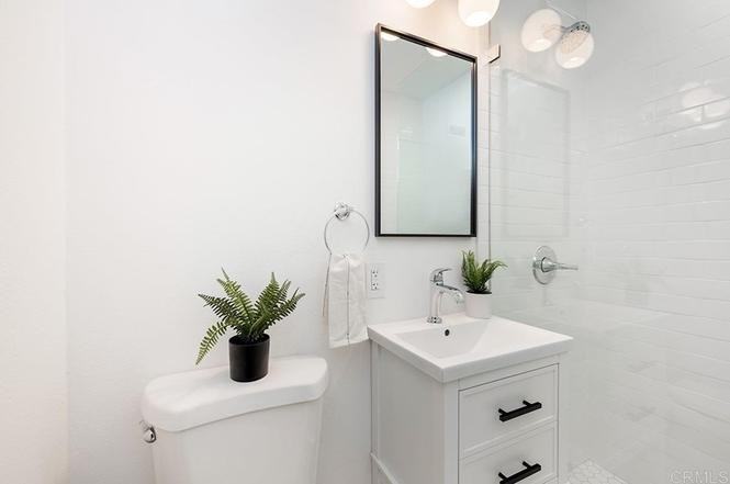 8715 Potrero St - Photo 6 of 19