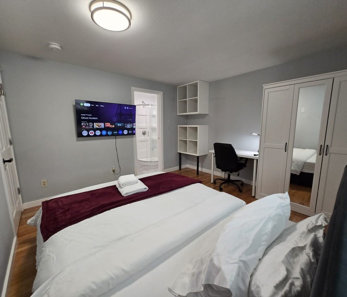 19925 Wallingford Ave N - Photo 2 of 20