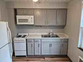 featured image of 6 Bradley Ave