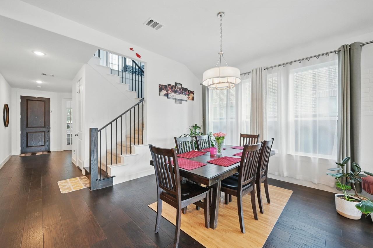 5821 Liberty Hill Dr - Photo 5 of 16