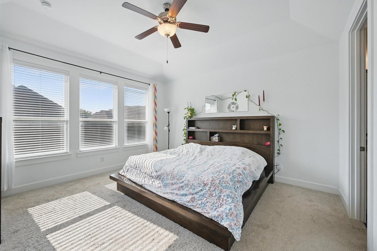 5821 Liberty Hill Dr - Photo 7 of 16