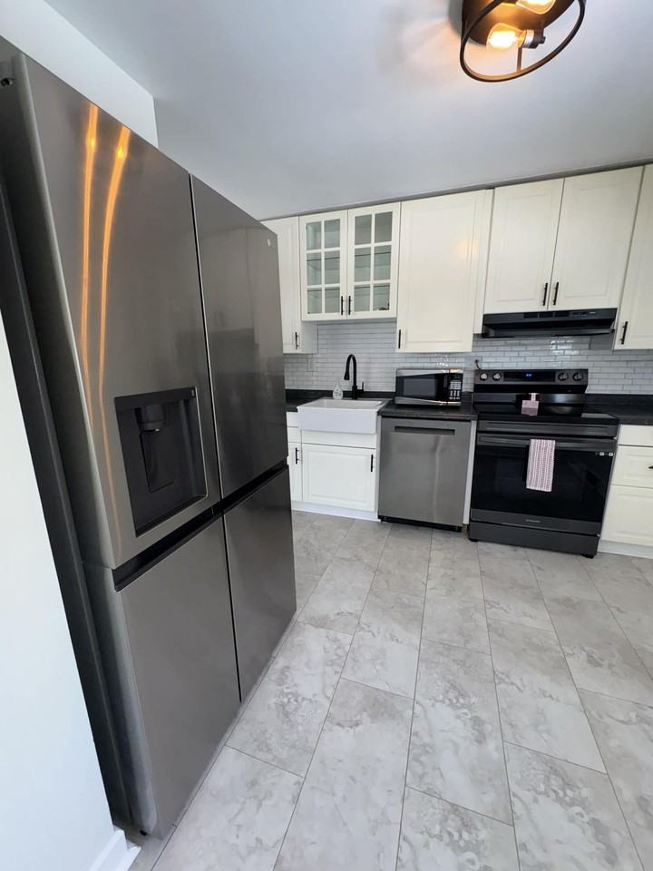 1 Fitch Ln - Photo 2 of 20